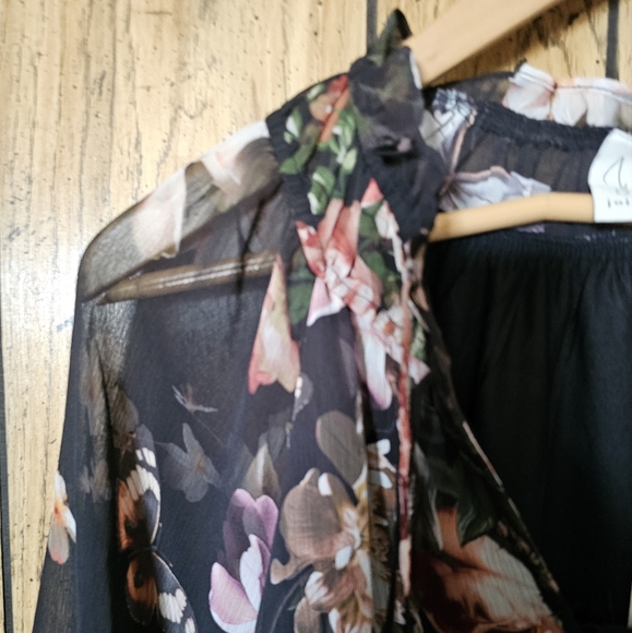 NWT JOIE / REVOLVE Butterfly Floral Button Down Tunic - Small - Picture 4 of 6